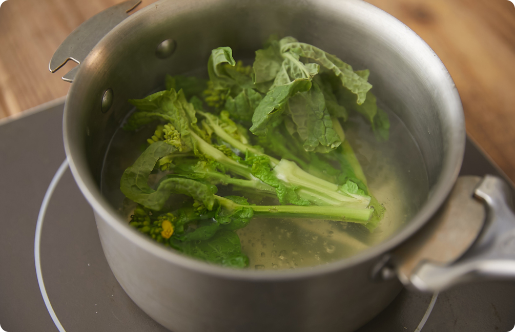 作り方②サーモンをのせ飾りつけ イメージ画像①