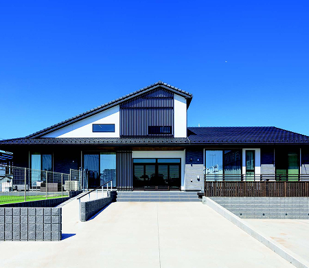 住友不動産の注文住宅 美しく堂々とした和モダン外観が際立つ二世帯住宅