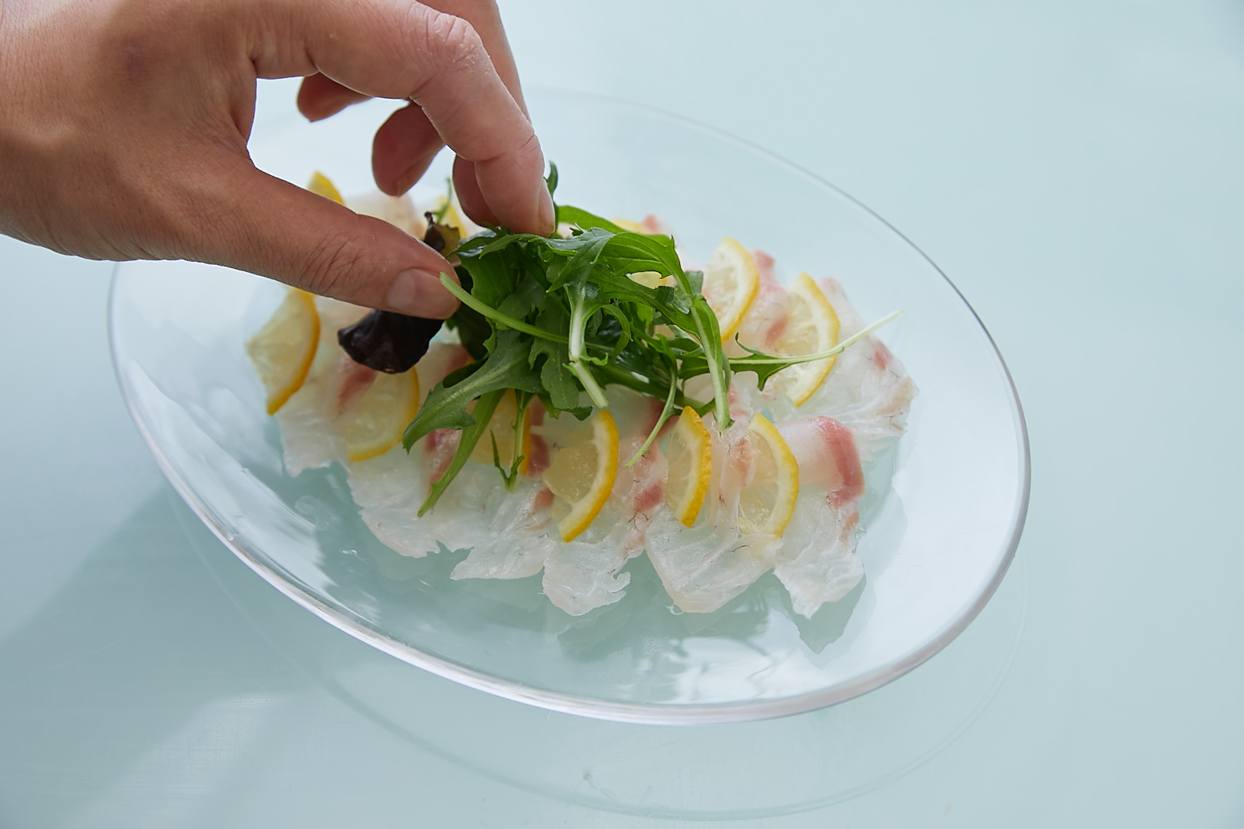 作り方④トッピングとドレッシングで仕上げる イメージ画像①