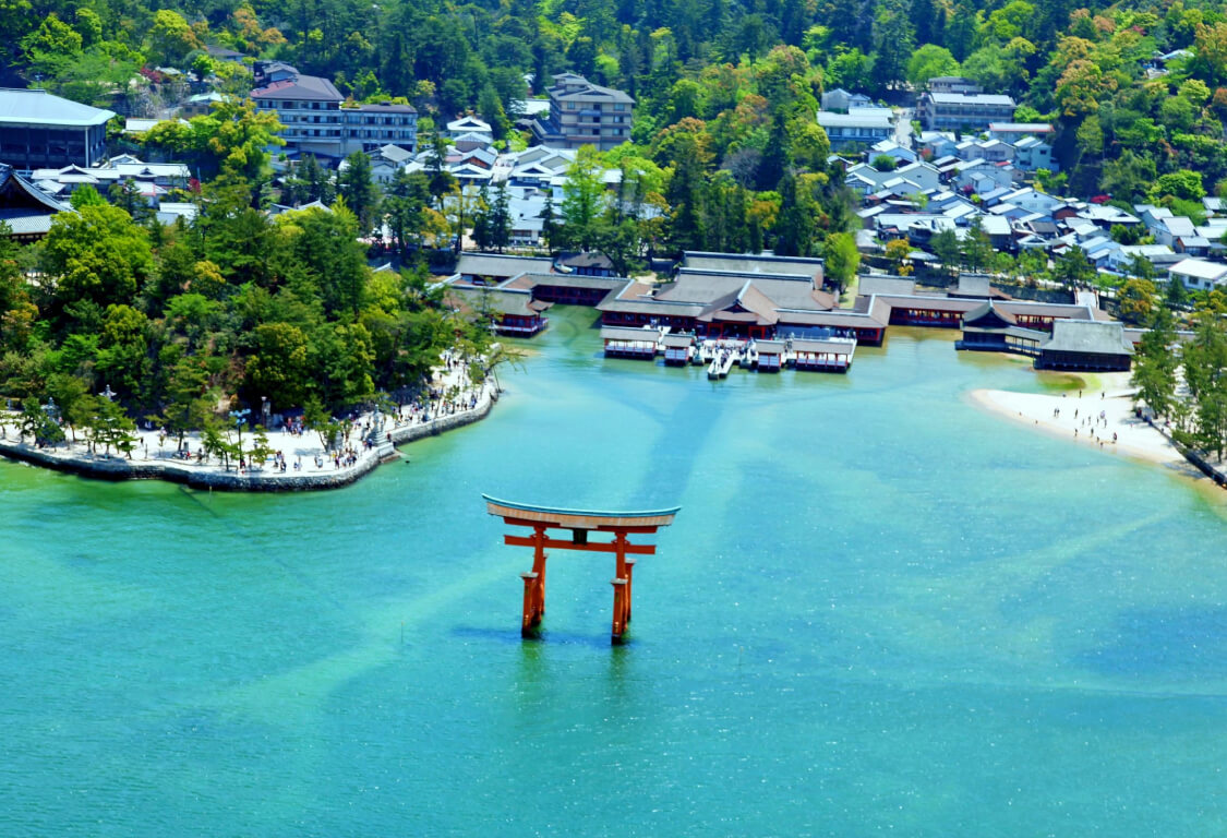 【中古】 真島のわかる社労士（平成17年版） 嚴島神社［広島県］ 世界遺産でめぐる 日本再発見の旅 Vol.6 | fureai