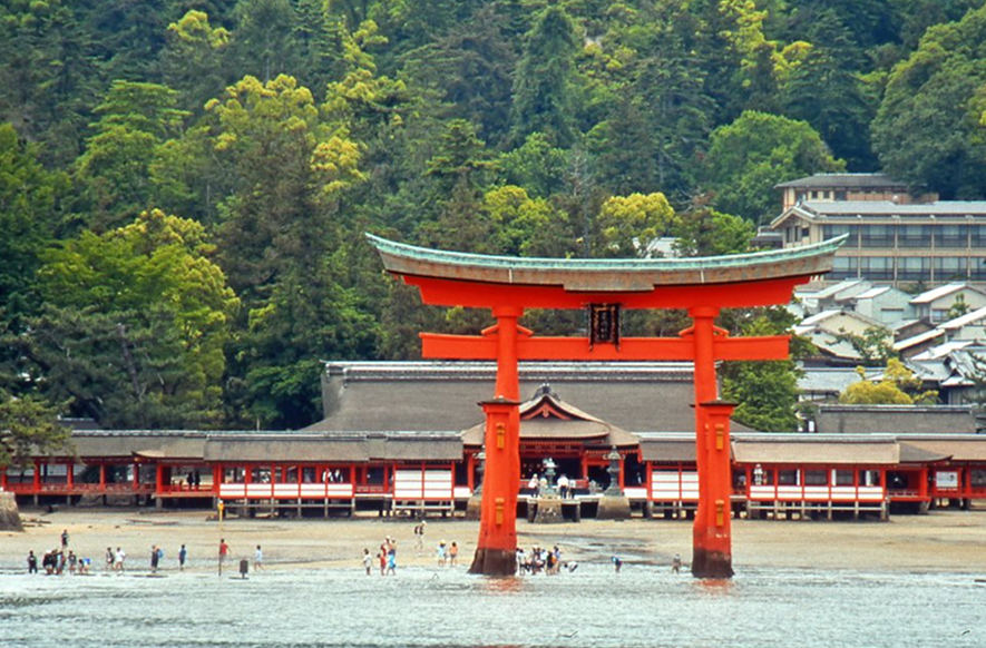 干潮時の嚴島神社 イメージ画像